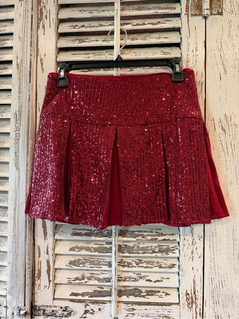 TCEC Burgundy Sequin Pleated Mini Skirt